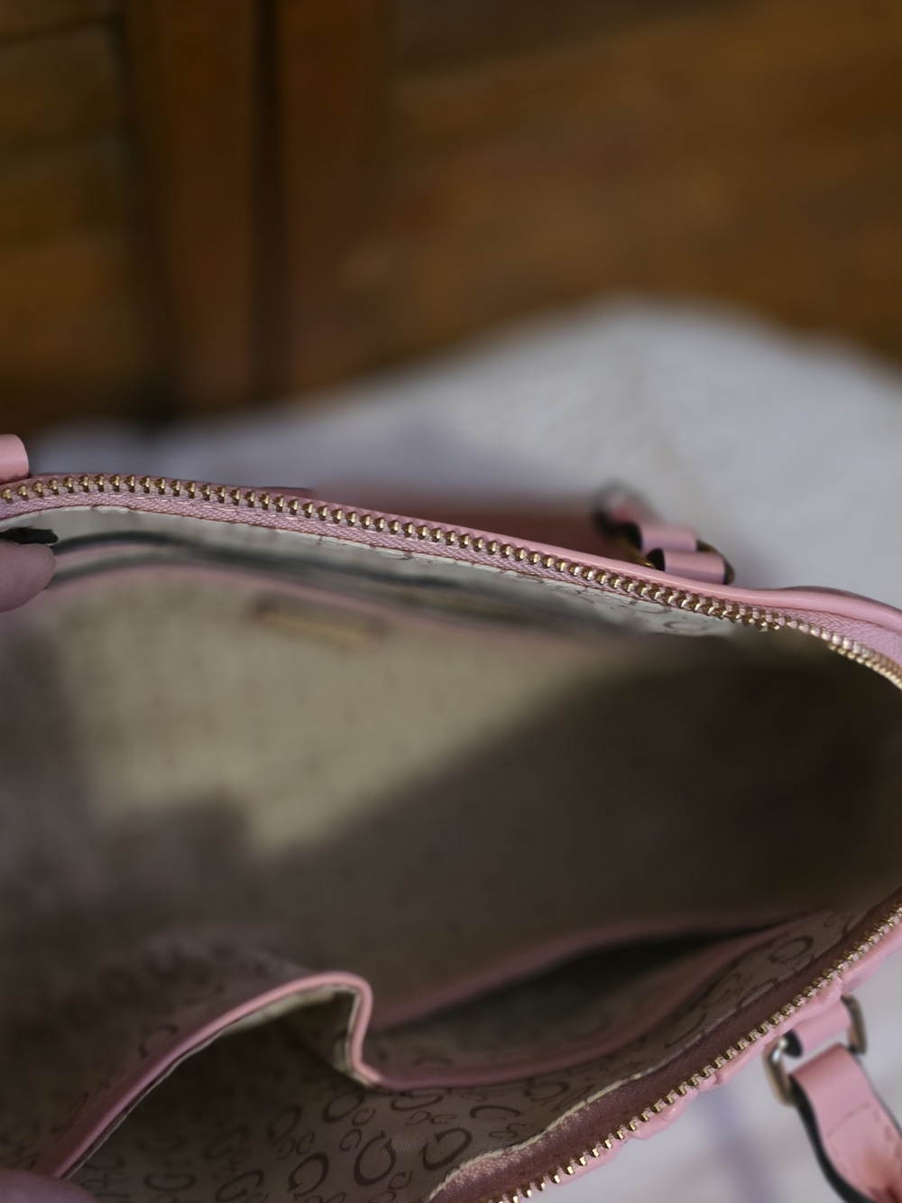 GUESS Pink Quilted Dome Satchel - Picture 3 of 4